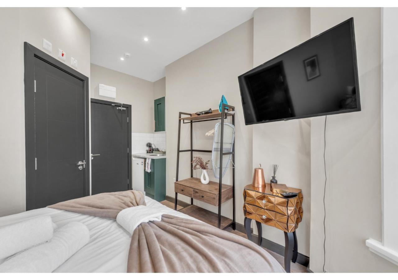 Apartment Escape The Ordinary: Cozy And Charming London